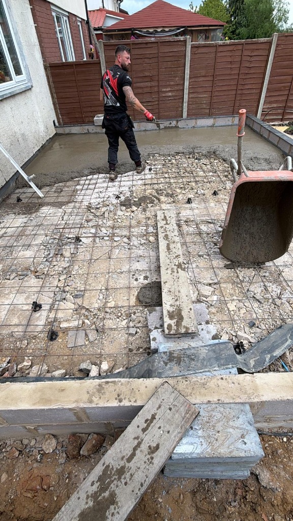 On-Site volumetric ready-mixed concrete Slab Pouring Wembley
